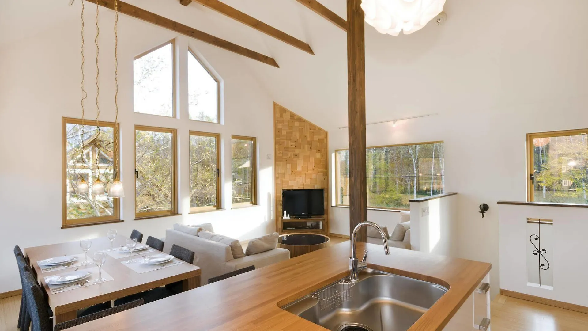 Hana & Jo Kutchan Holiday home